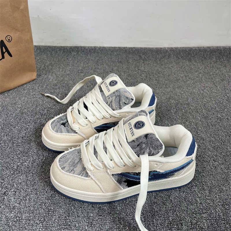 Viral Sturysn Sneaker