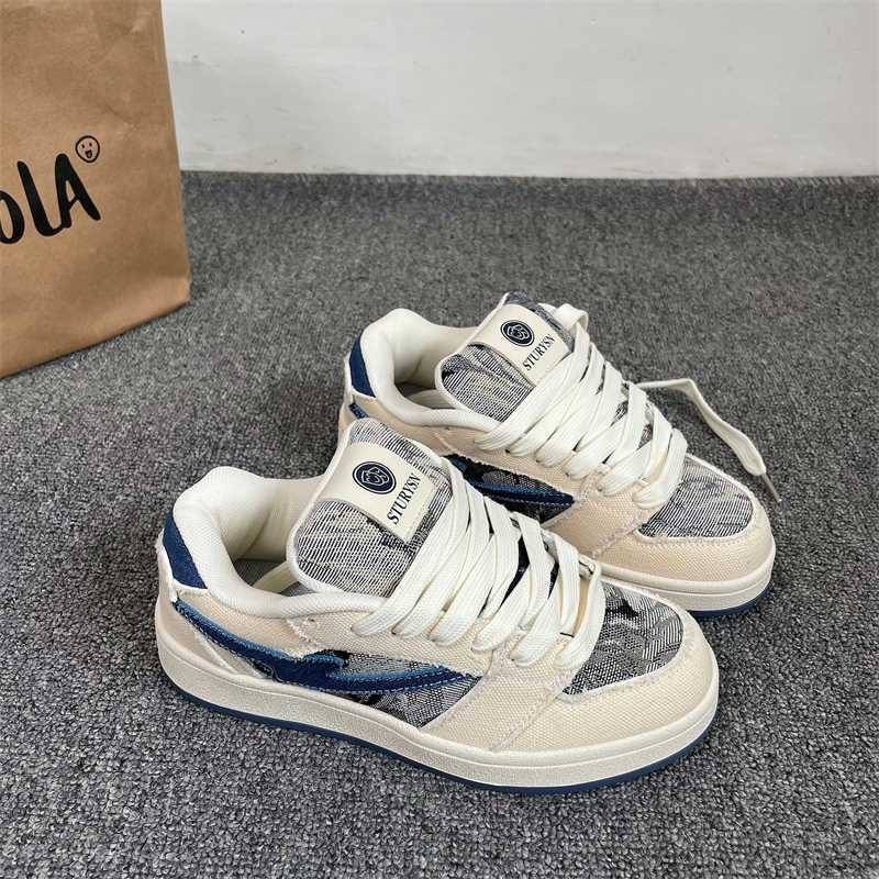 Viral Sturysn Sneaker